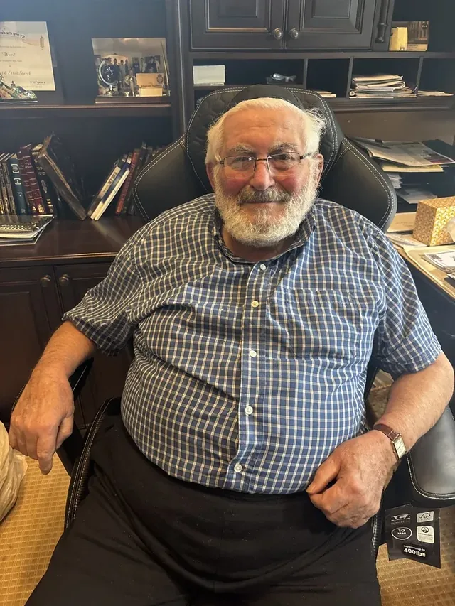 Israel Starck during his meeting with historian Jiri Kluc.
