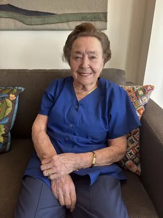 Stella Repper during her meeting with historian Jiri Kluc.